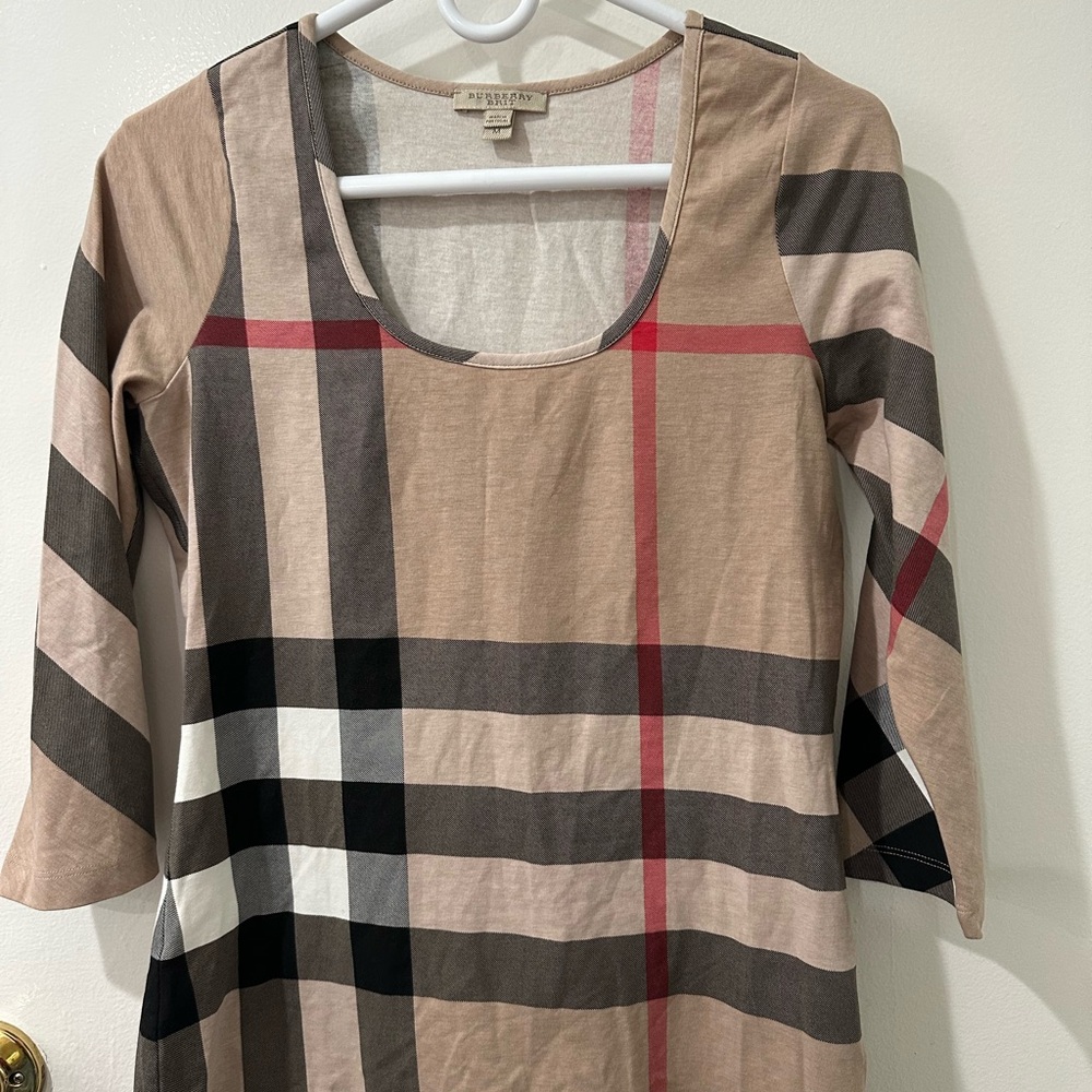 Burberry Brit Top Size Medium 3/4 length sleeves